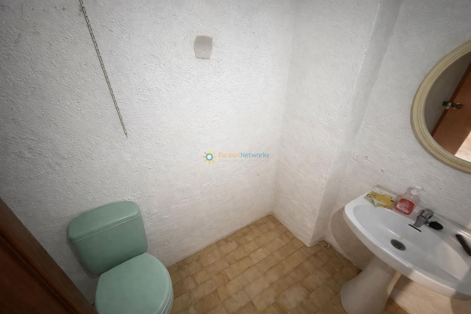 4 bedroom Townhouse for sale in Simat de la Valldigna with garage - € 170,000 (Ref: 9714159)