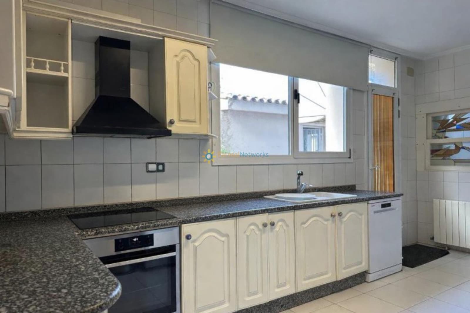 6 bedroom Villa for sale in Ontinyent with pool - € 465,000 (Ref: 9714293)