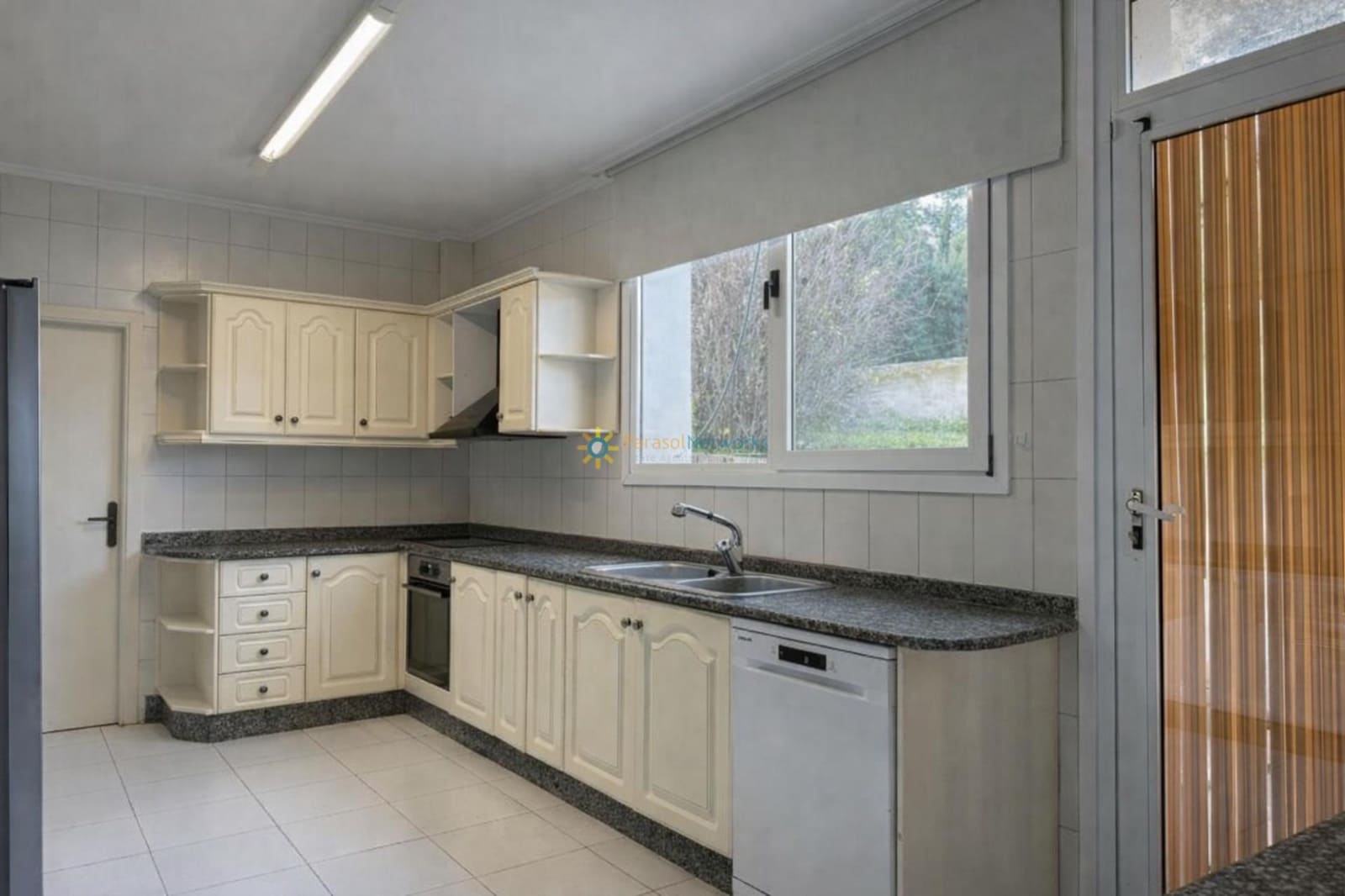 6 bedroom Villa for sale in Ontinyent with pool - € 465,000 (Ref: 9714293)