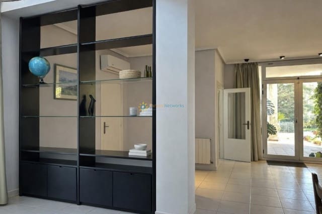 6 bedroom Villa for sale in Ontinyent with pool - € 465,000 (Ref: 9714293)