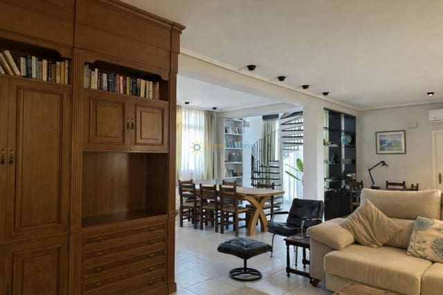 6 bedroom Villa for sale in Ontinyent with pool - € 465,000 (Ref: 9714293)