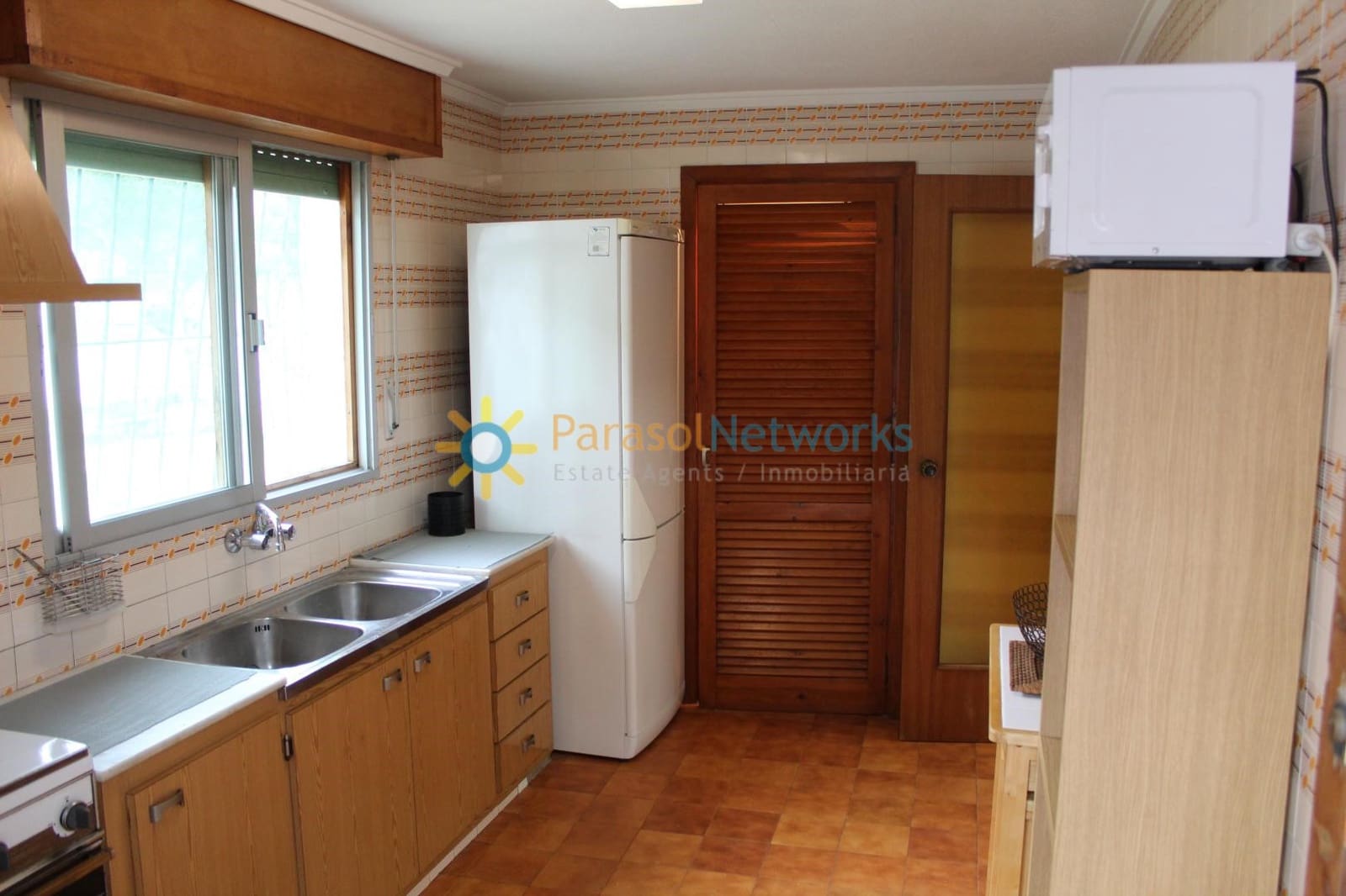 3 bedroom Villa for rent in Barx - € 1,000 (Ref: 9716777)