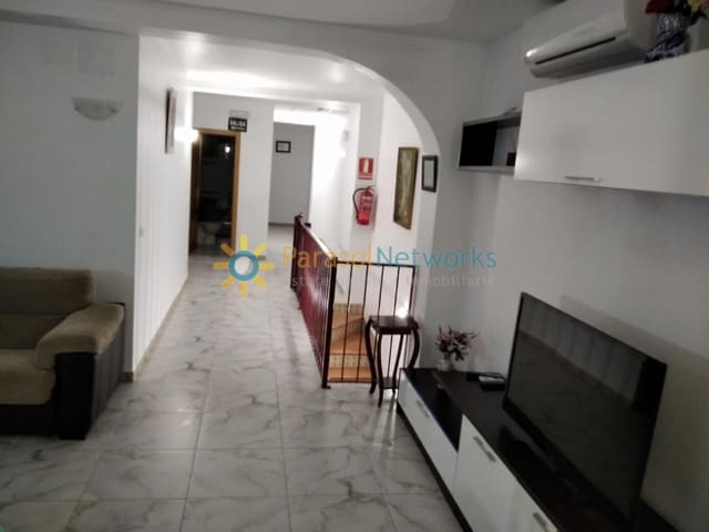 10 soverom Bedrift til salgs i Ador med svømmebasseng - € 823 000 (Ref: 9719191)