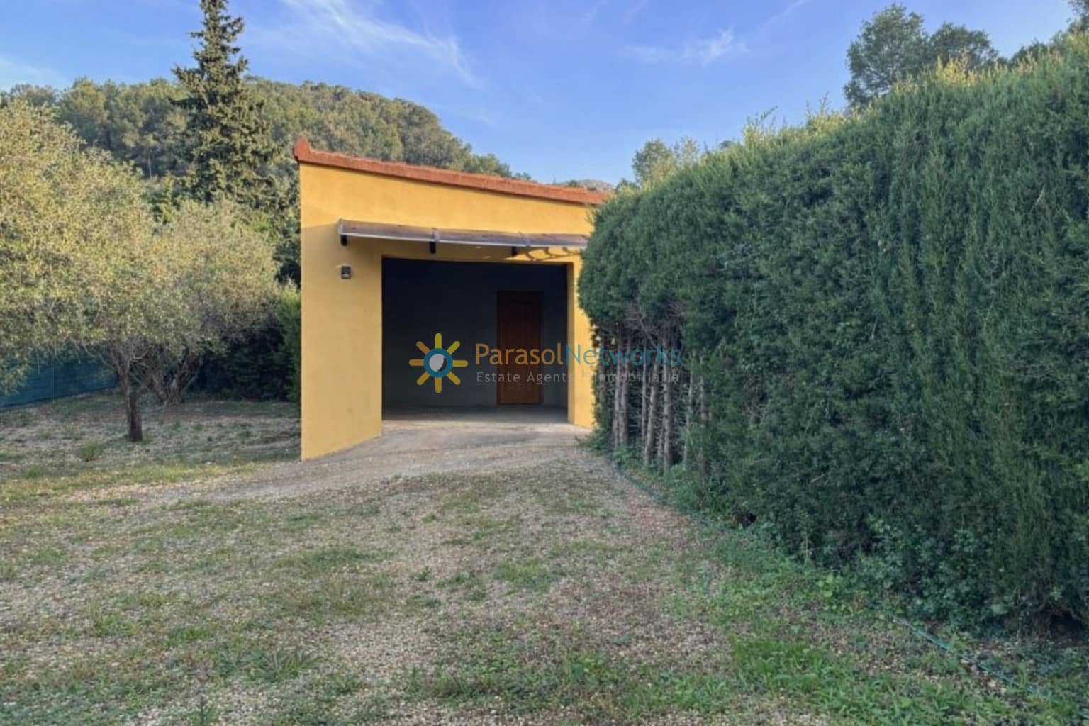 3 bedroom Villa for sale in Ontinyent with pool garage - € 210,000 (Ref: 9719344)