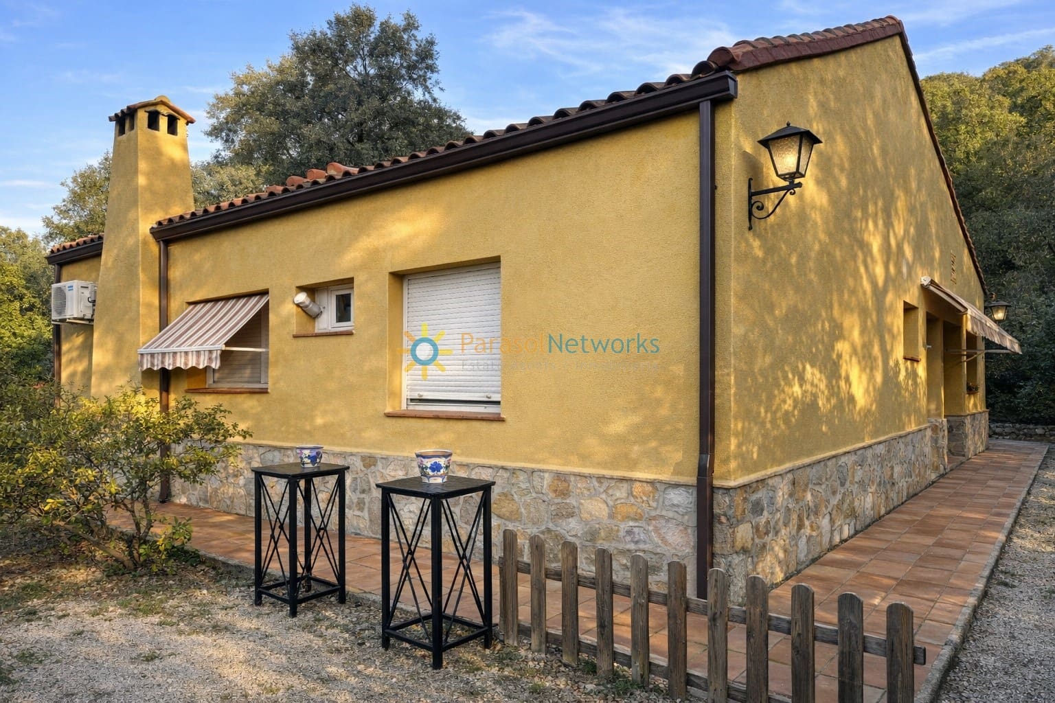 3 bedroom Villa for sale in Ontinyent with pool garage - € 210,000 (Ref: 9719344)