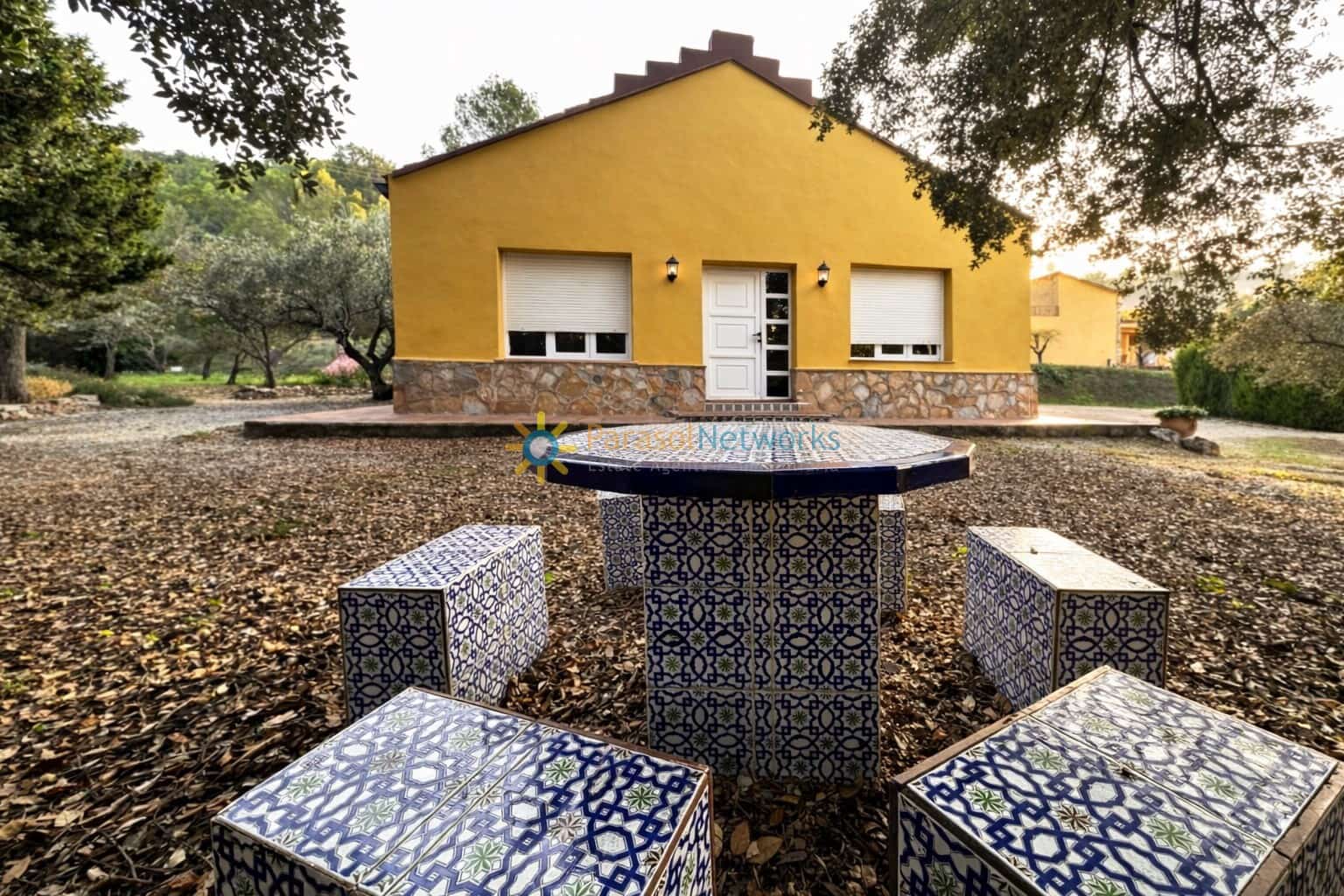 3 bedroom Villa for sale in Ontinyent with pool garage - € 210,000 (Ref: 9719344)