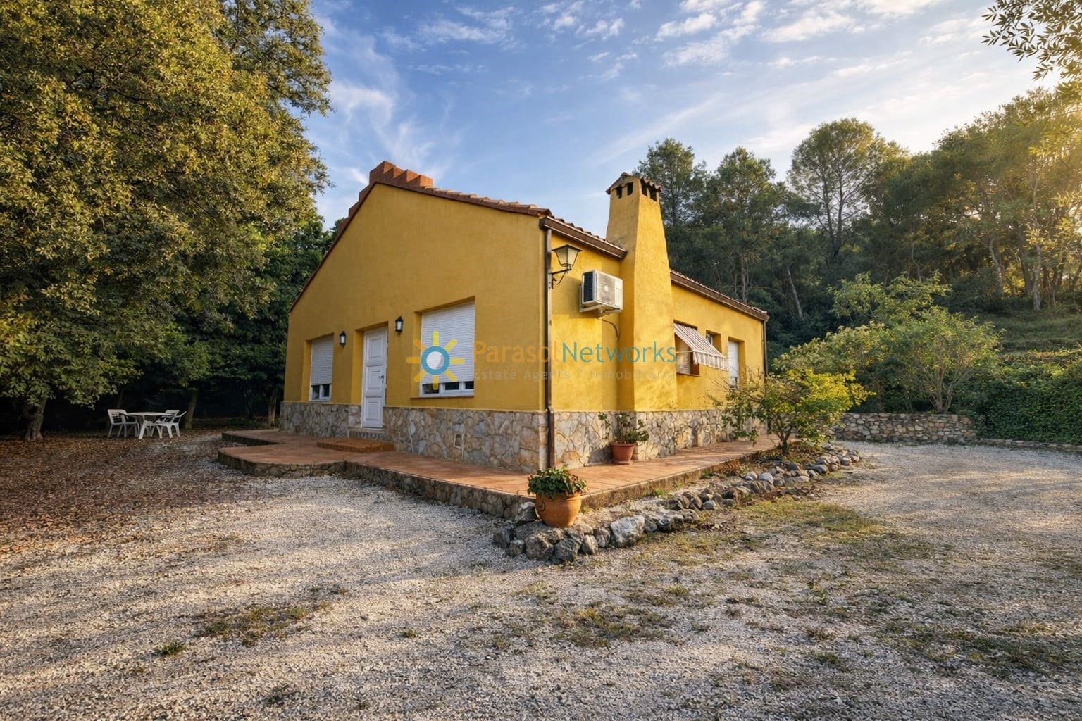 3 bedroom Villa for sale in Ontinyent with pool garage - € 210,000 (Ref: 9719344)