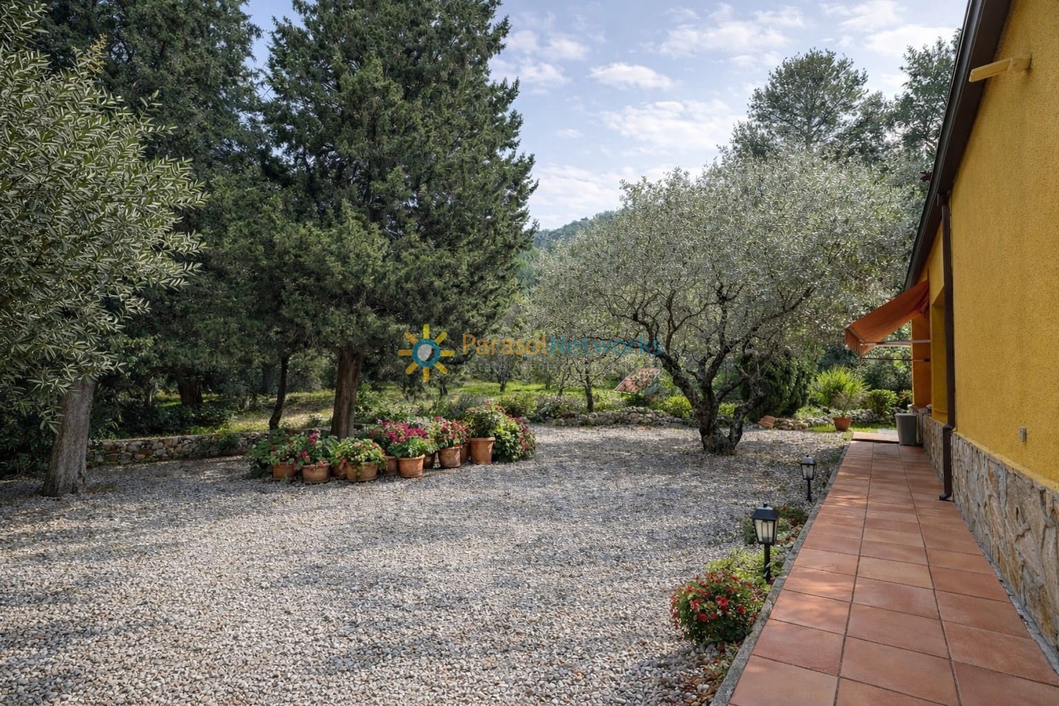 3 bedroom Villa for sale in Ontinyent with pool garage - € 210,000 (Ref: 9719344)