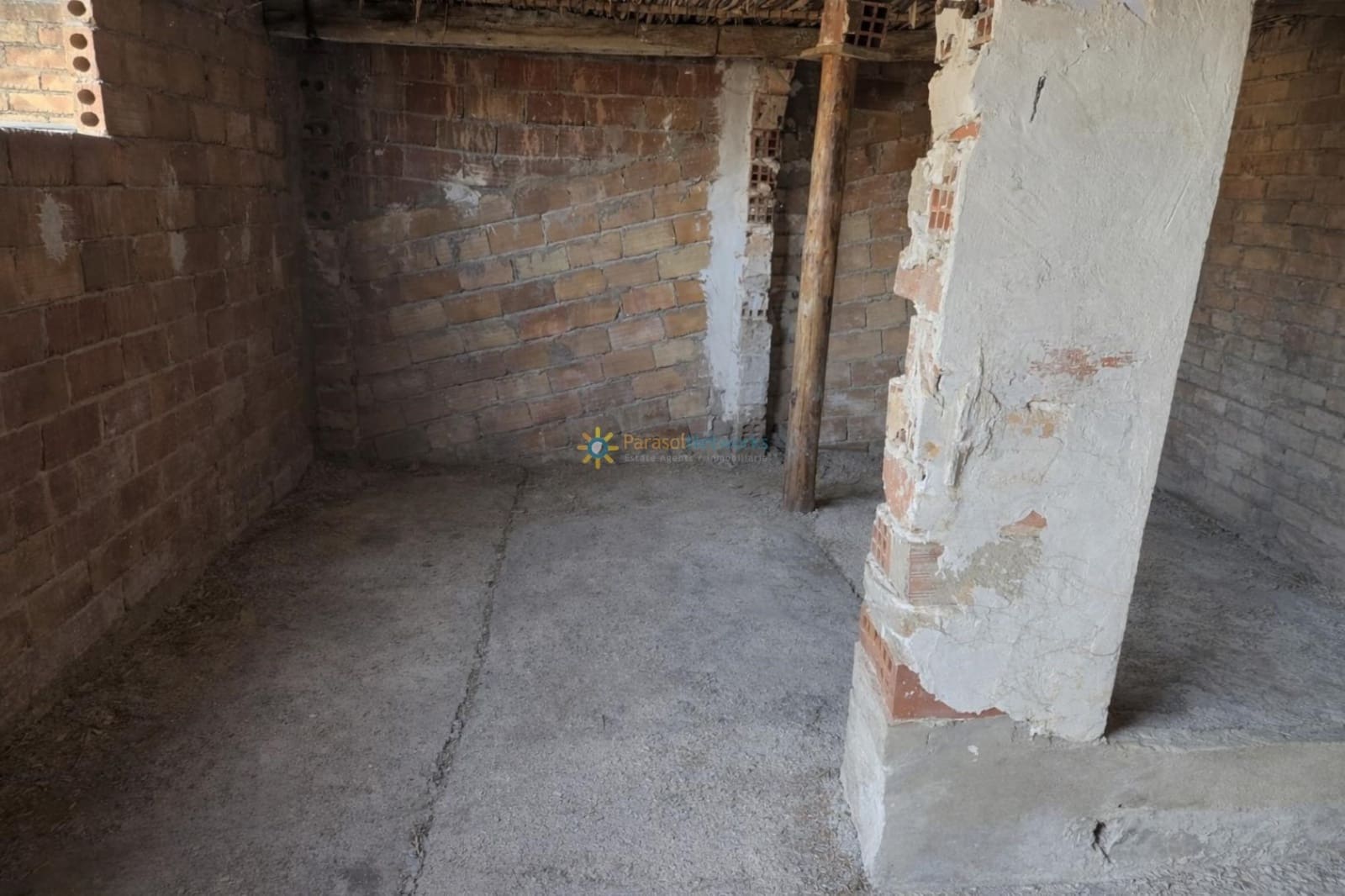 6 bedroom Townhouse for sale in Sumacarcer - € 78,000 (Ref: 9720655)