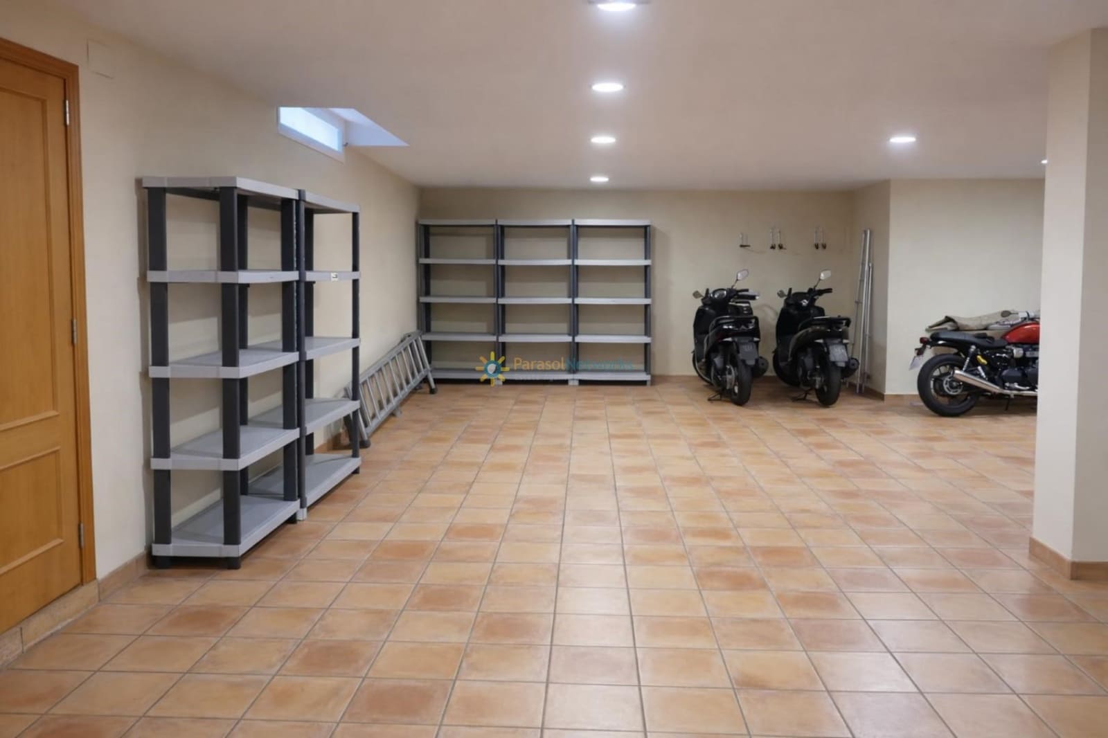 5 bedroom Villa for sale in Gandia with pool garage - € 1,100,000 (Ref: 9725062)