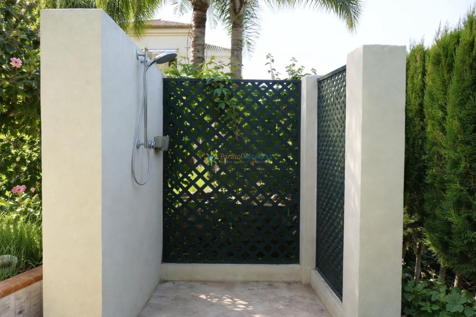 5 bedroom Villa for sale in Gandia with pool garage - € 1,100,000 (Ref: 9725062)