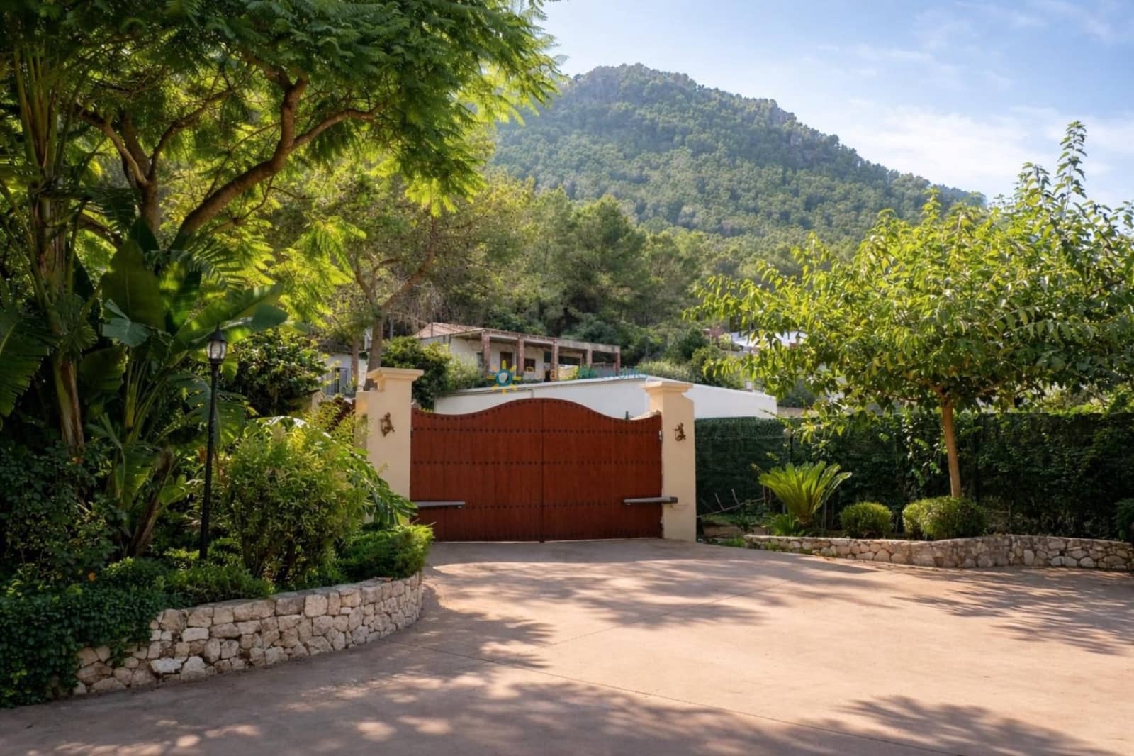 5 bedroom Villa for sale in Gandia with pool garage - € 1,100,000 (Ref: 9725062)