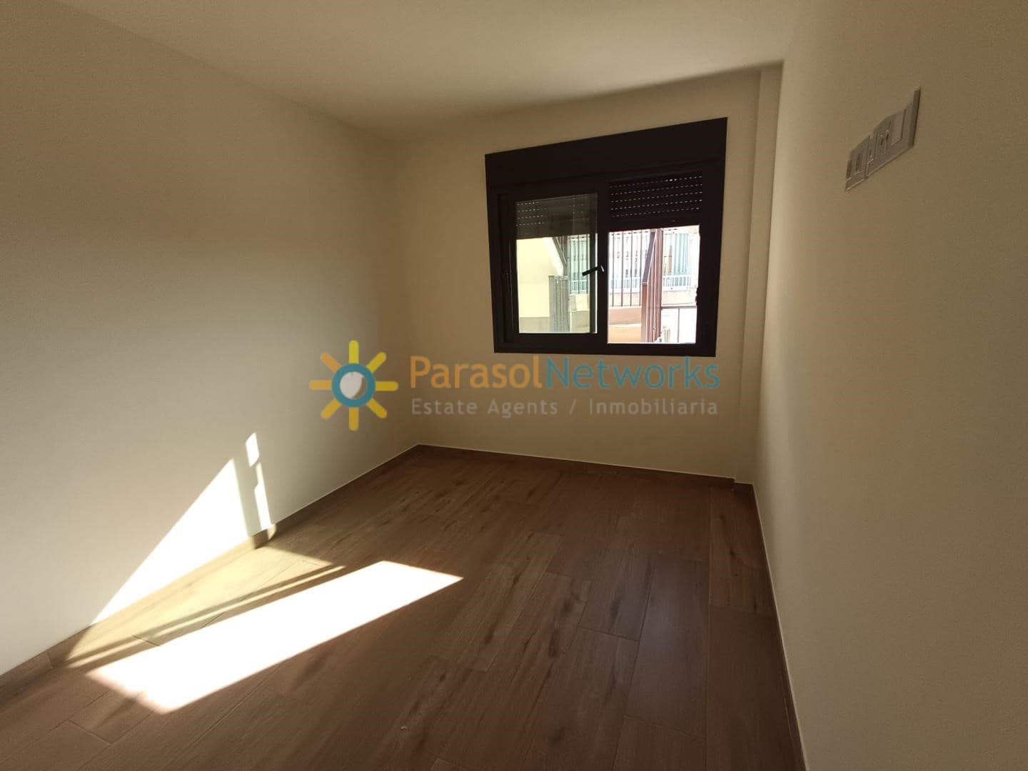 3 bedroom Apartment for rent in Daimus with pool garage - € 1,400 (Ref: 9736015)