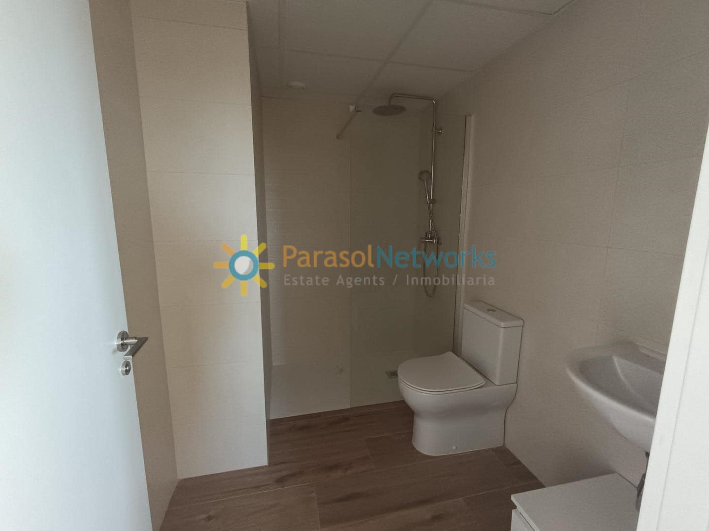 3 bedroom Apartment for rent in Daimus with pool garage - € 1,400 (Ref: 9736015)