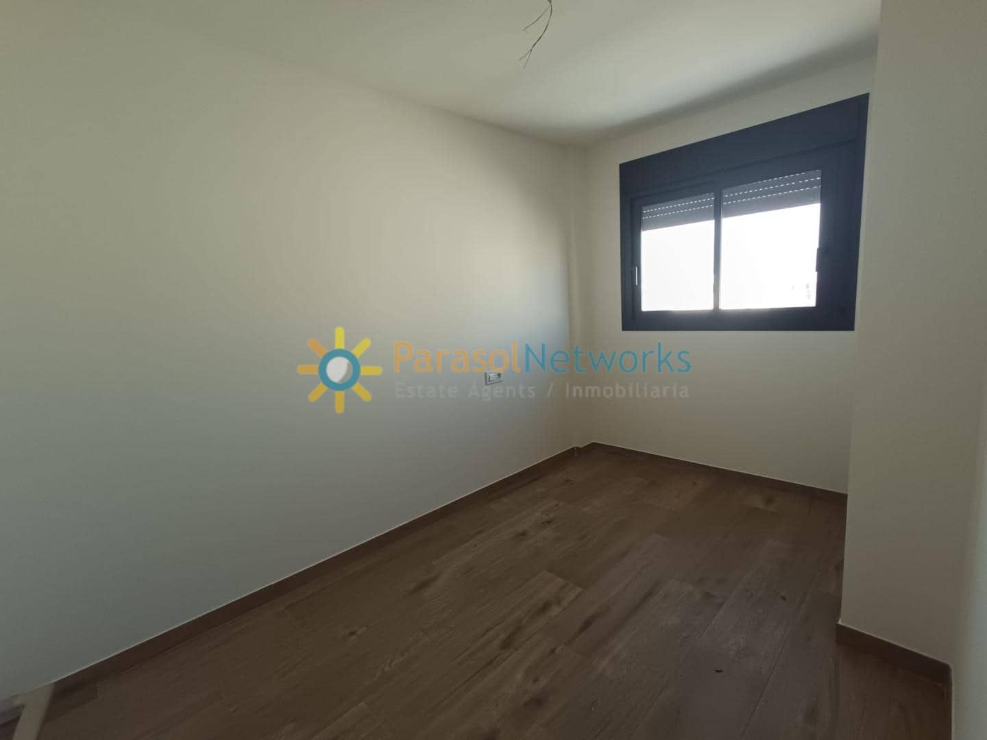 3 bedroom Apartment for rent in Daimus with pool garage - € 1,400 (Ref: 9736015)
