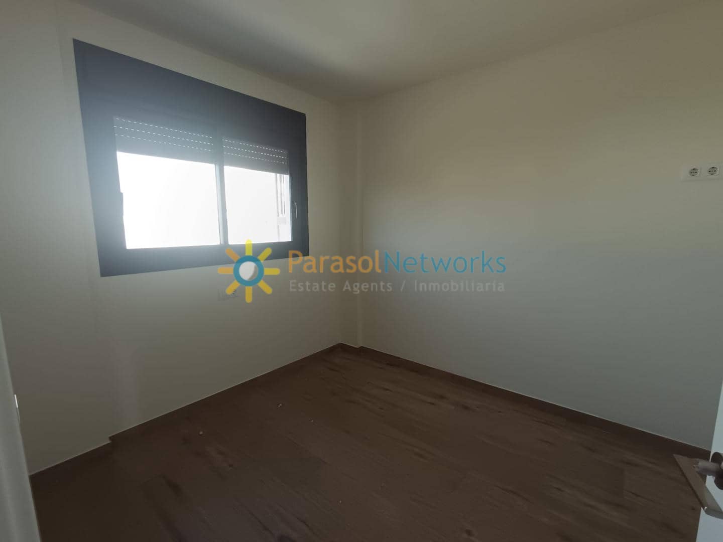 3 bedroom Apartment for rent in Daimus with pool garage - € 1,400 (Ref: 9736015)