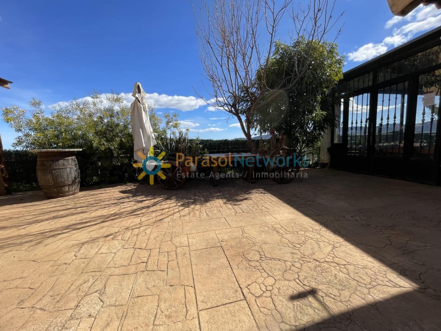 10 bedroom Villa for sale in Ador with pool garage - € 823,000 (Ref: 9736081)