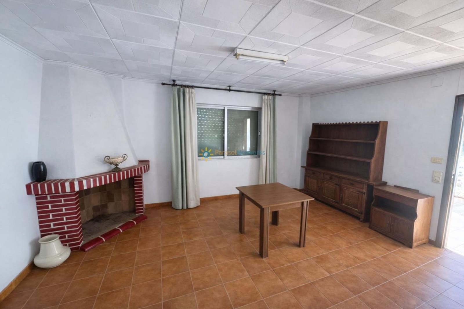 3 bedroom Villa for sale in Benicolet with garage - € 145,000 (Ref: 9737245)