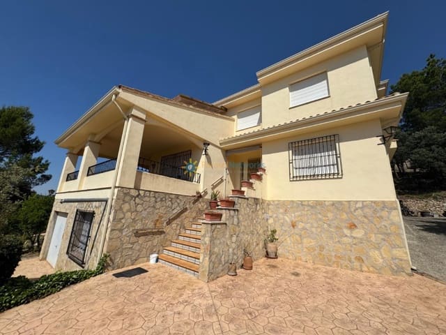 5 bedroom Villa for sale in Bocairent with pool garage - € 376,000 (Ref: 9739227)