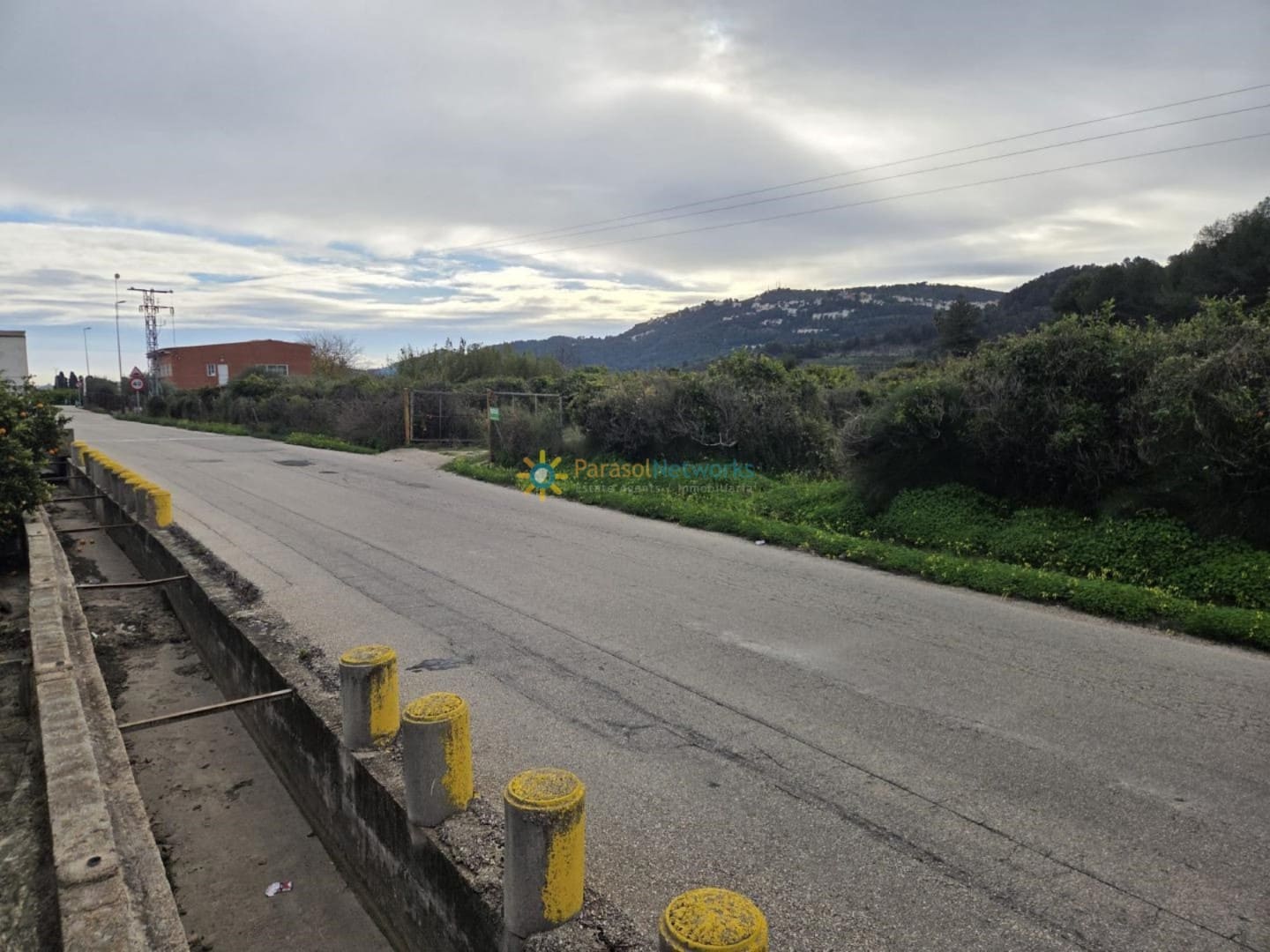 Rakentamaton maa myytävänä paikassa Alqueria de la Comtessa - 15 000 € (Ref: 9750968)