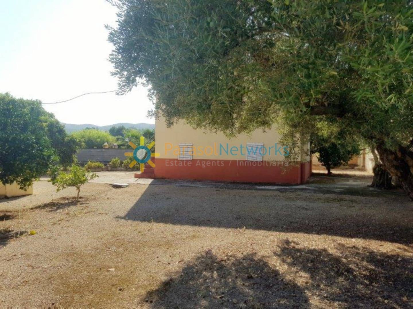 3 sypialnia Willa na sprzedaż w Ontinyent z garażem - 150 000 € (Ref: 9753730)