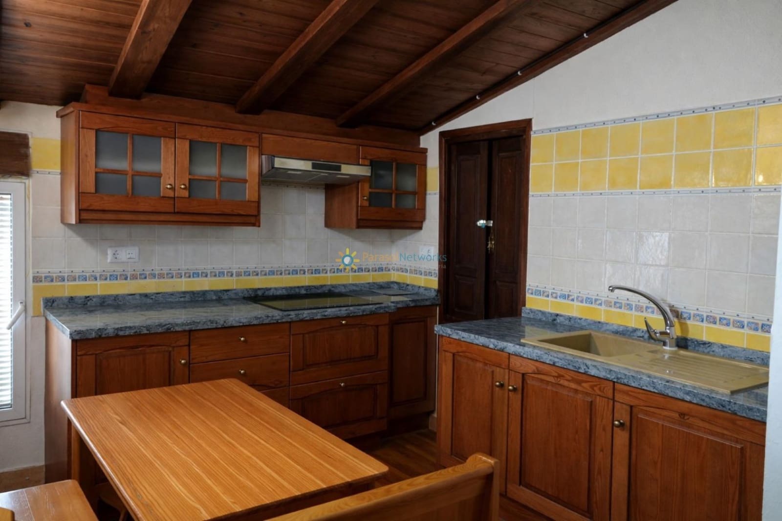 9 soveværelse Hotel til salg i Palomar med swimmingpool - € 290.000 (Ref: 9758228)