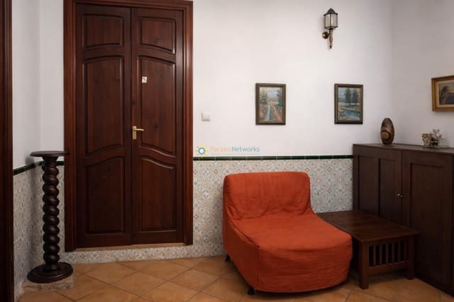 9 soveværelse Hotel til salg i Palomar med swimmingpool - € 290.000 (Ref: 9758228)