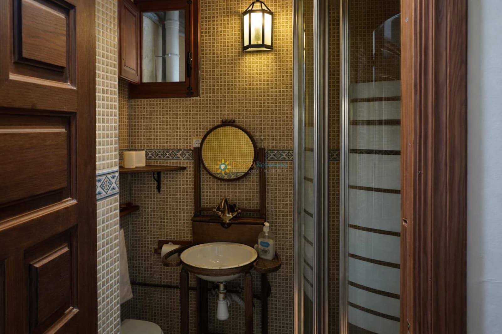 9 soveværelse Hotel til salg i Palomar med swimmingpool - € 290.000 (Ref: 9758228)