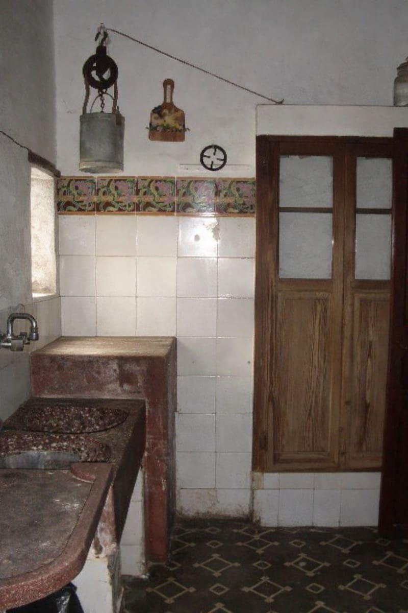 5 bedroom Townhouse for sale in L'Olleria - € 57,000 (Ref: 9770041)