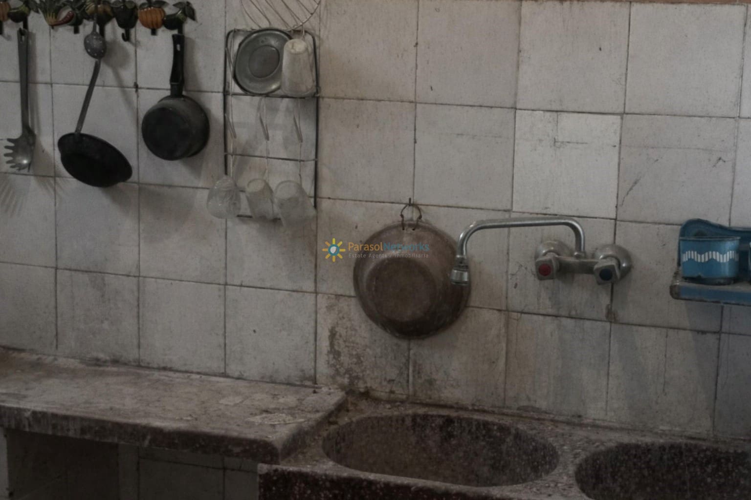 5 bedroom Townhouse for sale in L'Olleria - € 57,000 (Ref: 9770041)