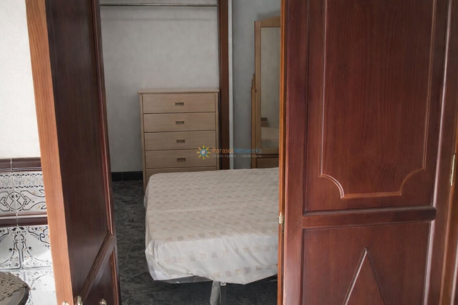 5 bedroom Townhouse for sale in L'Olleria - € 57,000 (Ref: 9770041)