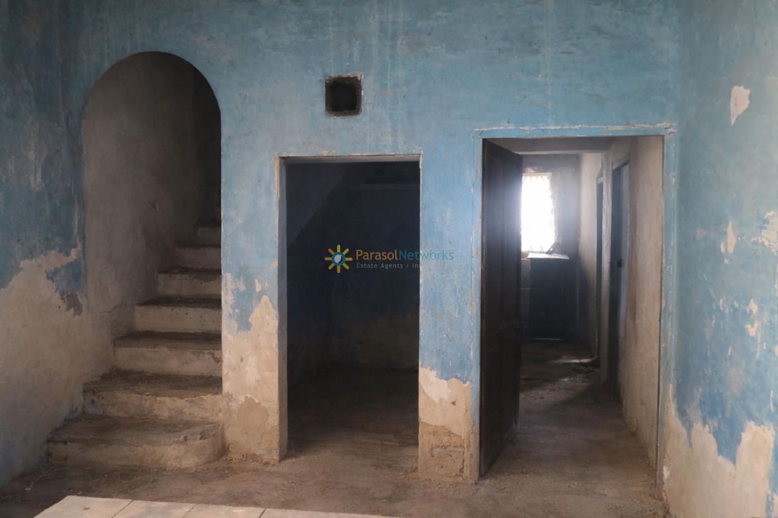 Finca/Herregård til salgs i Albaida med garasje - € 375 000 (Ref: 9770102)