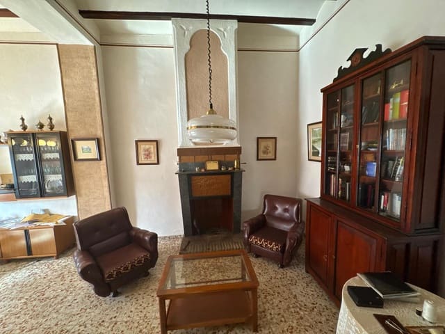 Casa de 6 habitaciones en Llutxent en venta - 179.500 € (Ref: 9778468)