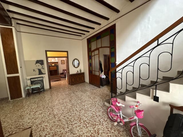 Casa de 6 habitaciones en Llutxent en venta - 179.500 € (Ref: 9778468)