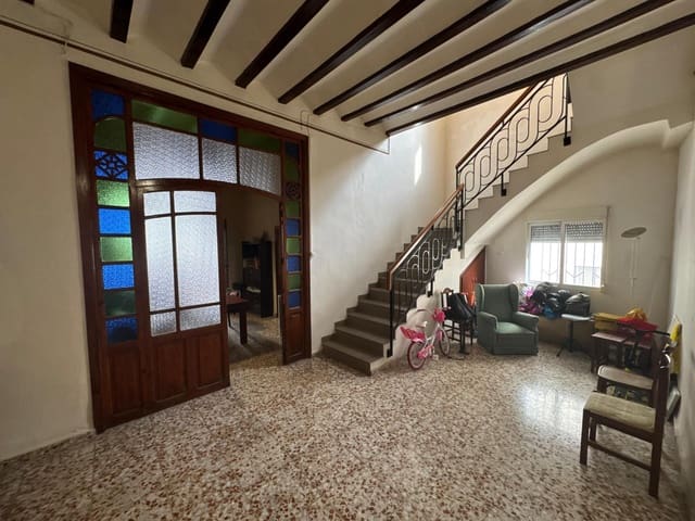 Casa de 6 habitaciones en Llutxent en venta - 179.500 € (Ref: 9778468)