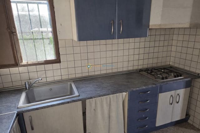 3 slaapkamer Villa te koop in Simat de la Valldigna met garage - € 95.000 (Ref: 9781997)