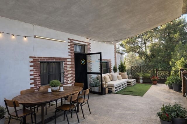 3 slaapkamer Villa te koop in Simat de la Valldigna met garage - € 95.000 (Ref: 9781997)