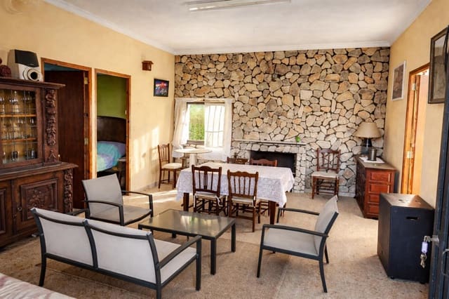 3 slaapkamer Villa te koop in Simat de la Valldigna met garage - € 95.000 (Ref: 9781997)