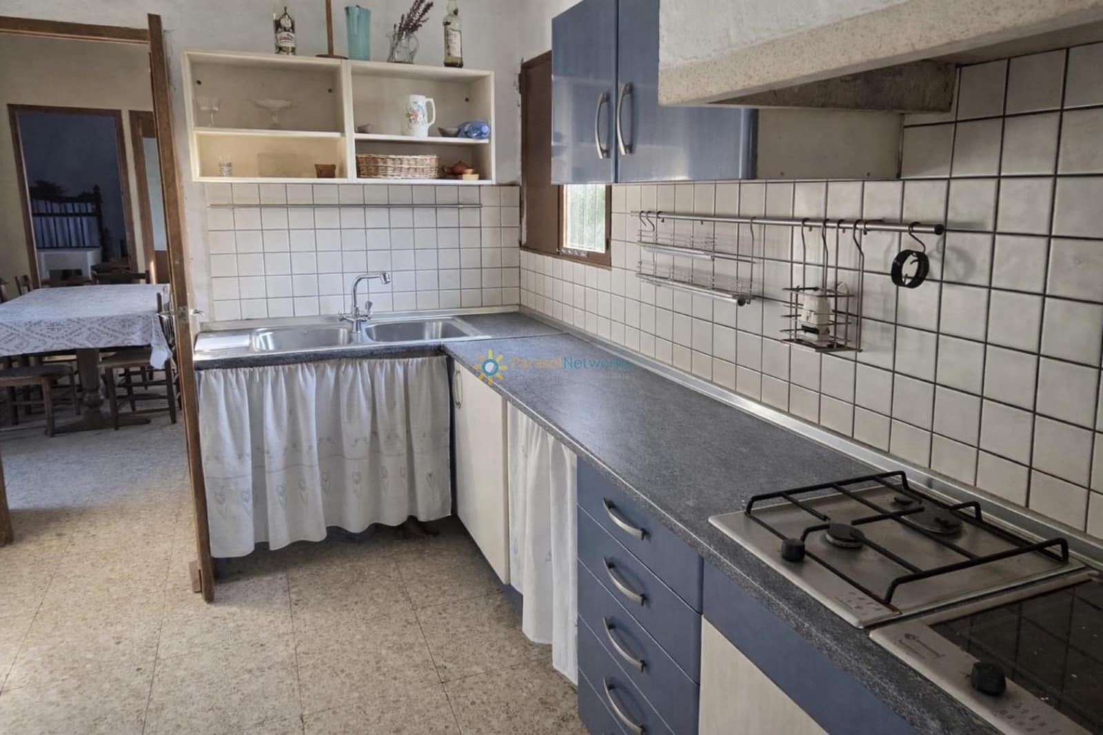 3 slaapkamer Villa te koop in Simat de la Valldigna met garage - € 95.000 (Ref: 9781997)