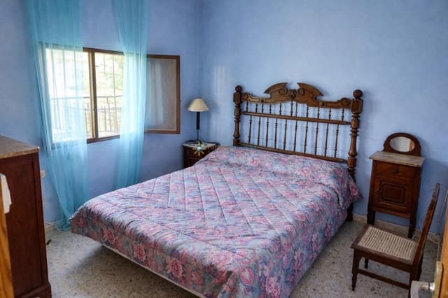 3 slaapkamer Villa te koop in Simat de la Valldigna met garage - € 95.000 (Ref: 9781997)