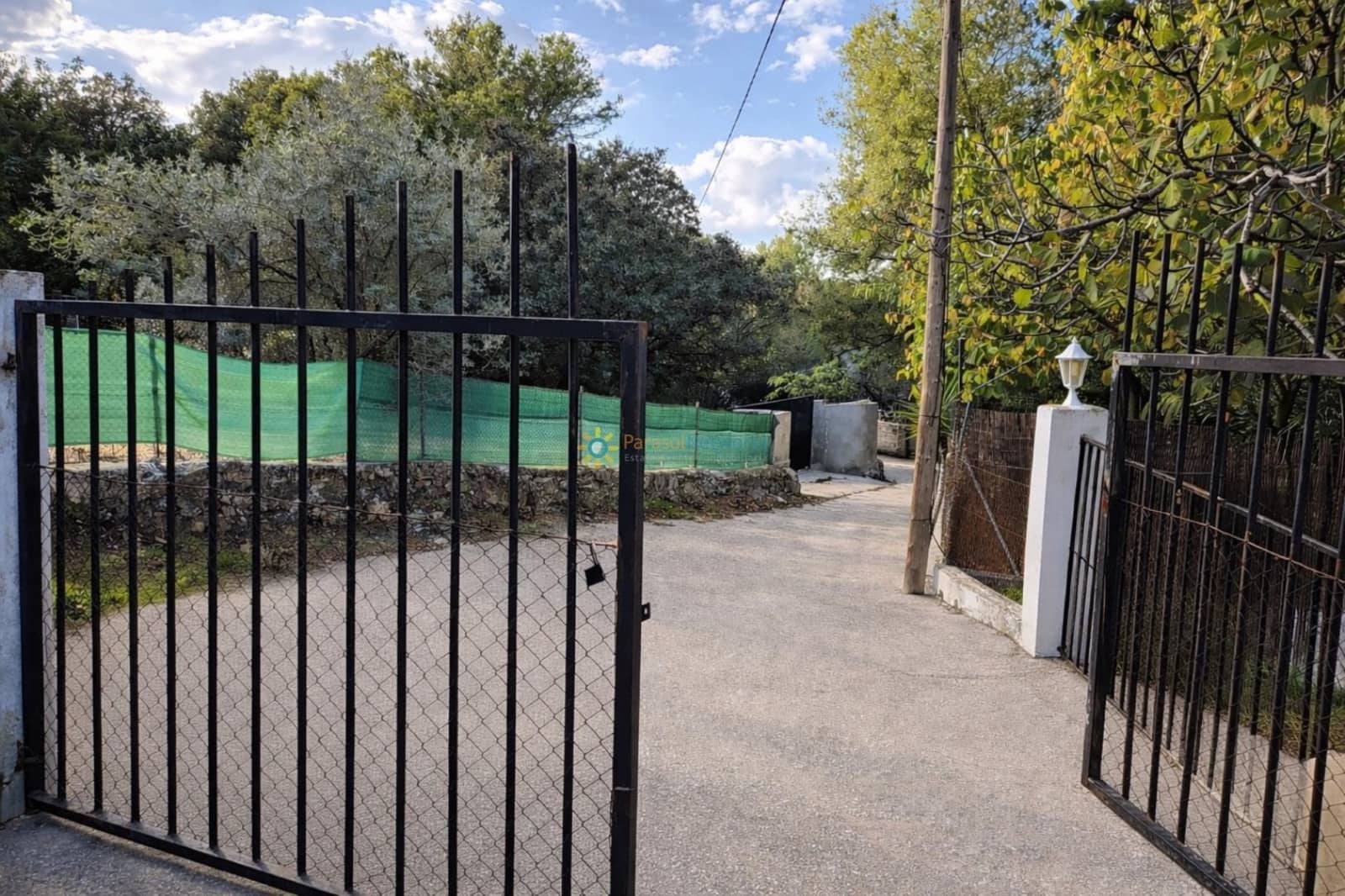 3 slaapkamer Villa te koop in Simat de la Valldigna met garage - € 95.000 (Ref: 9781997)