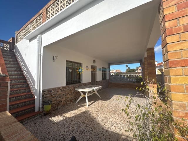 2 slaapkamer Villa te koop in Oliva Playa, Oliva met garage - € 335.000 (Ref: 9782506)