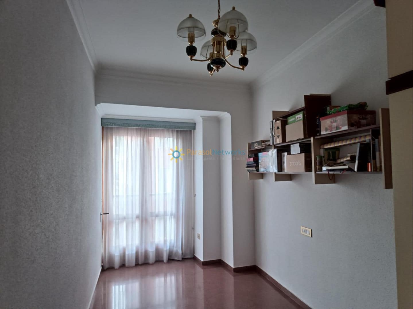 3 soverom Hus til salgs i Oliva med garasje - € 275 000 (Ref: 9789830)