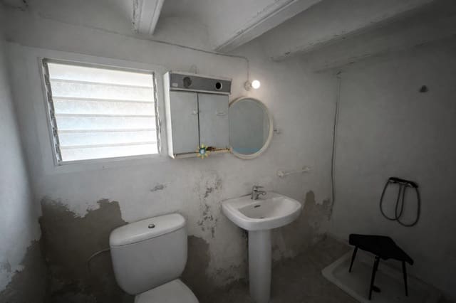 8 slaapkamer Huis te koop in Sumacàrcer - € 98.000 (Ref: 9793628)