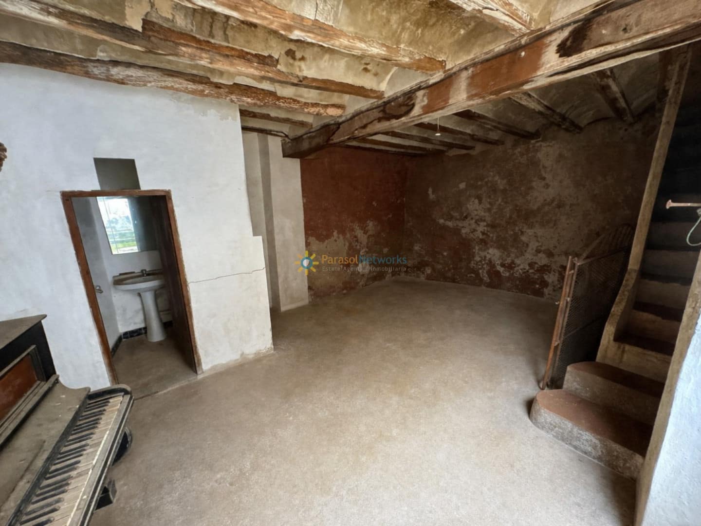 8 slaapkamer Huis te koop in Sumacarcer - € 98.000 (Ref: 9793628)