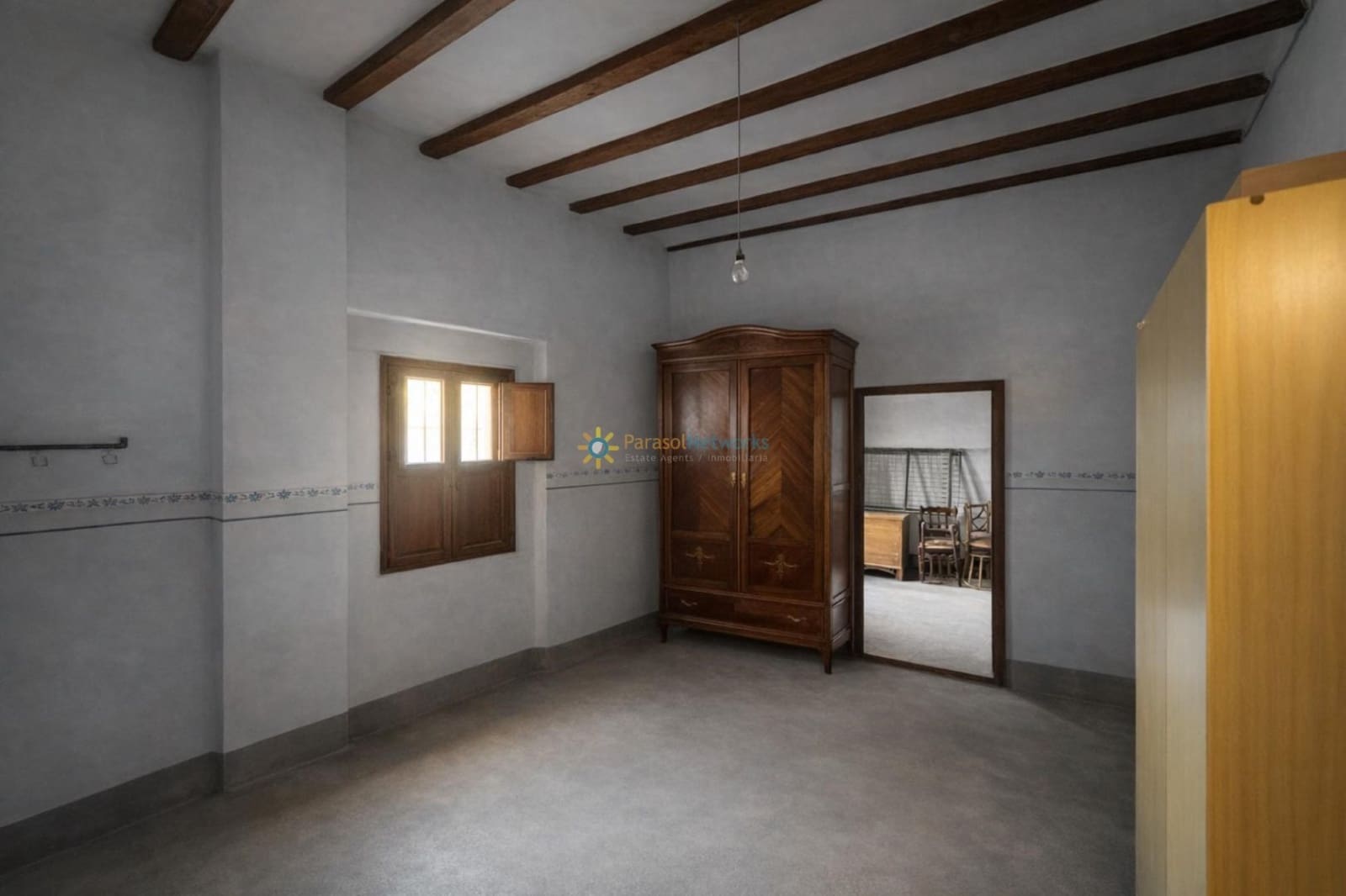 8 slaapkamer Huis te koop in Sumacarcer - € 98.000 (Ref: 9793628)