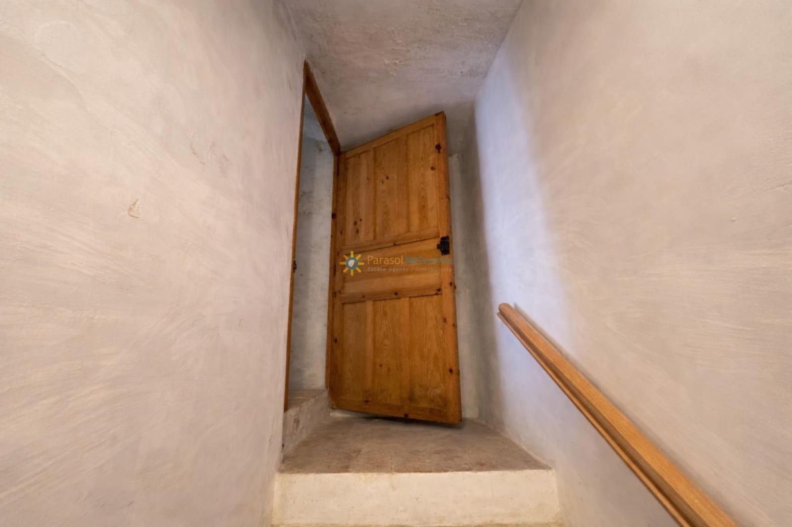 8 slaapkamer Huis te koop in Sumacarcer - € 98.000 (Ref: 9793628)