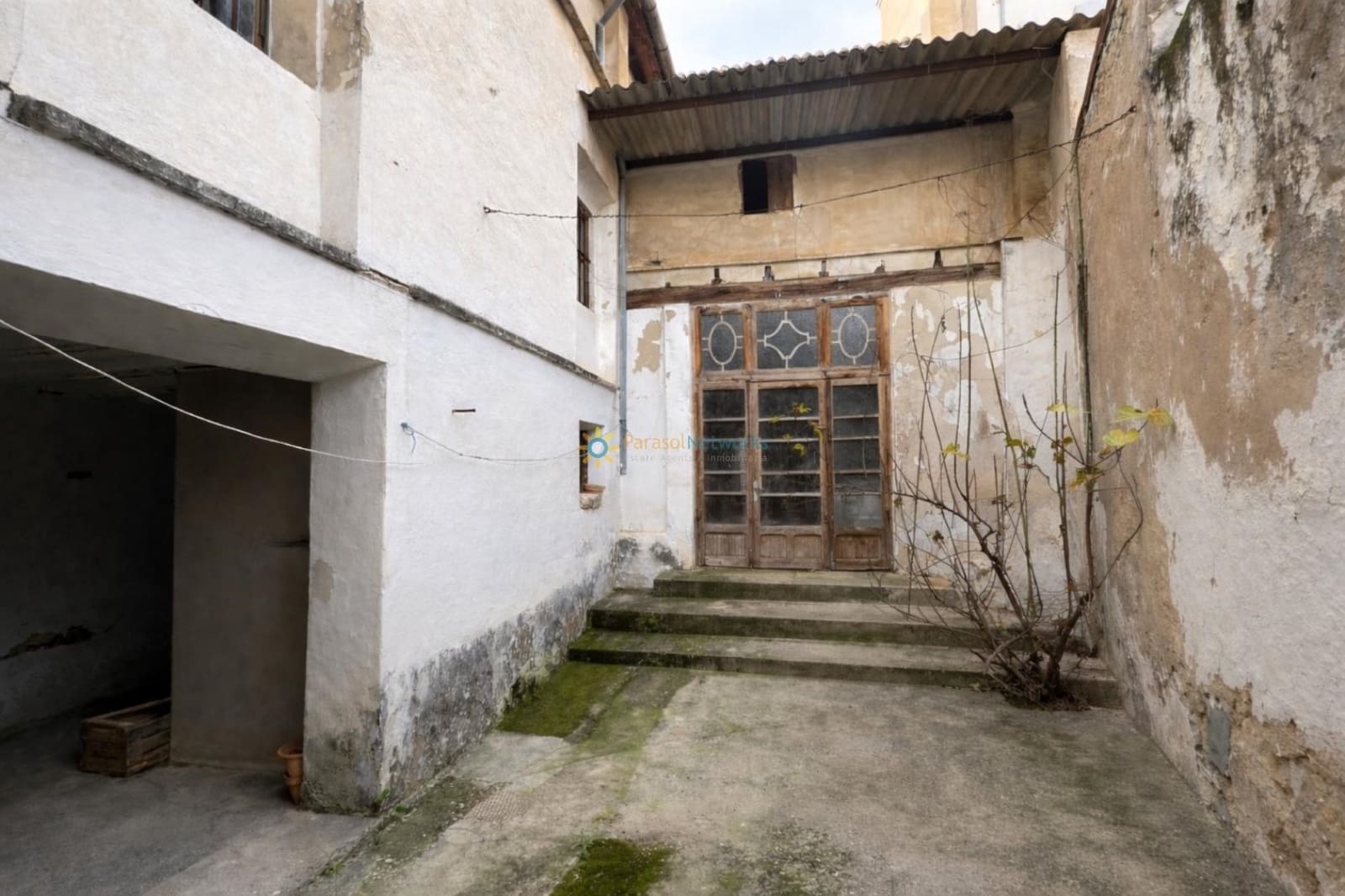 8 slaapkamer Huis te koop in Sumacarcer - € 98.000 (Ref: 9793628)