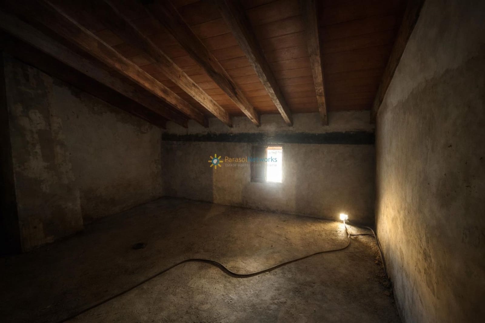 8 slaapkamer Huis te koop in Sumacarcer - € 98.000 (Ref: 9793628)