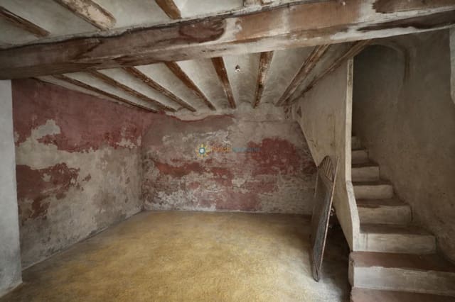 8 slaapkamer Huis te koop in Sumacàrcer - € 98.000 (Ref: 9793628)